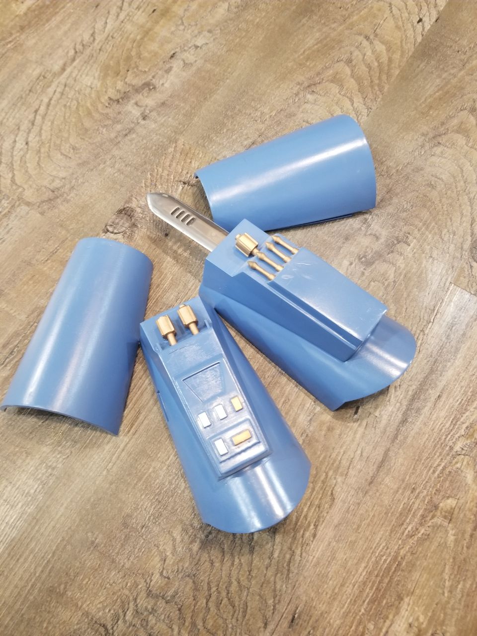 Animated Bo Katan Mandalorian Gauntlets with working vibro extention