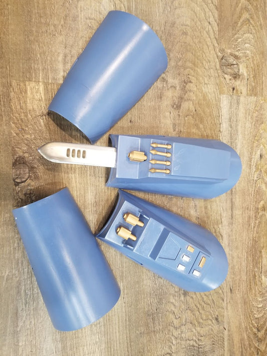 Animated Bo Katan Mandalorian Gauntlets with working vibro extention